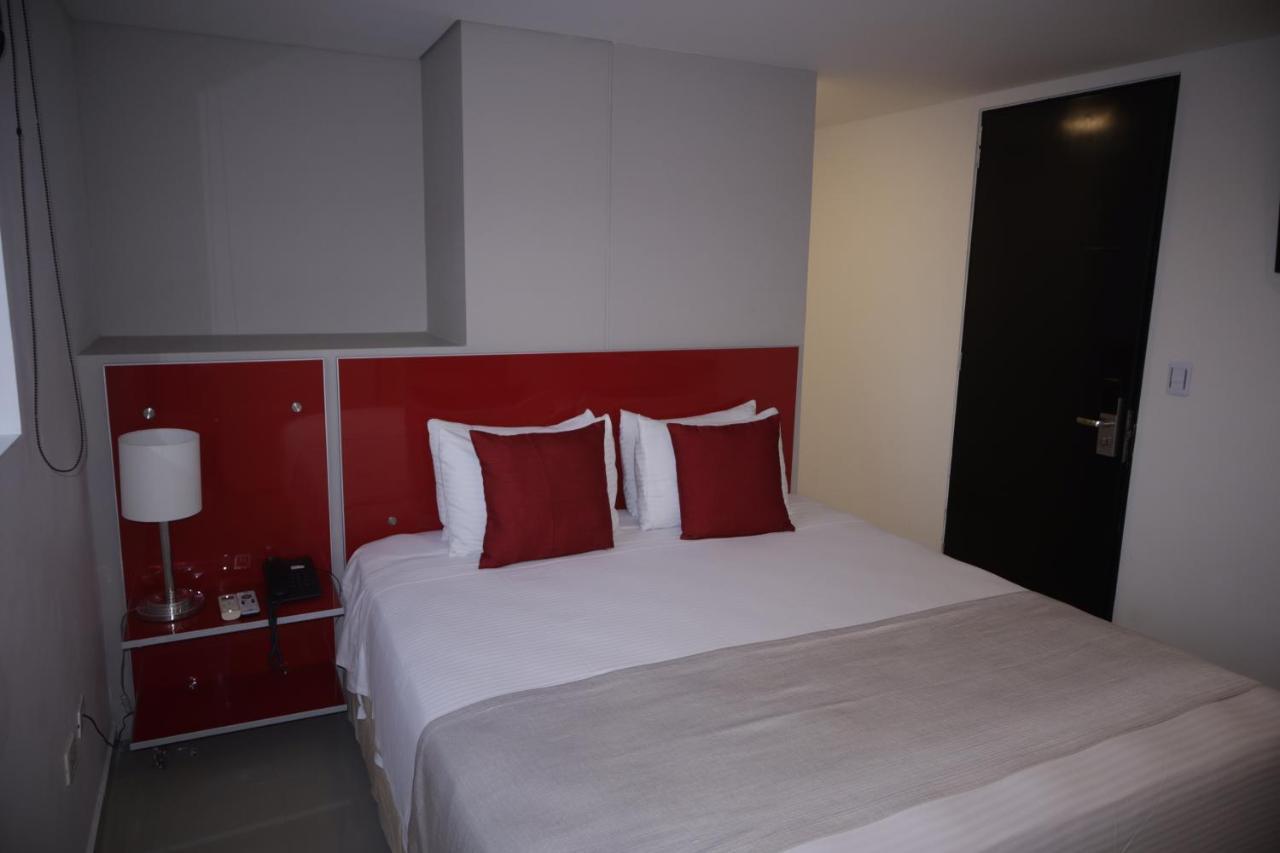 Hotel Blue 66 Cali Bagian luar foto
