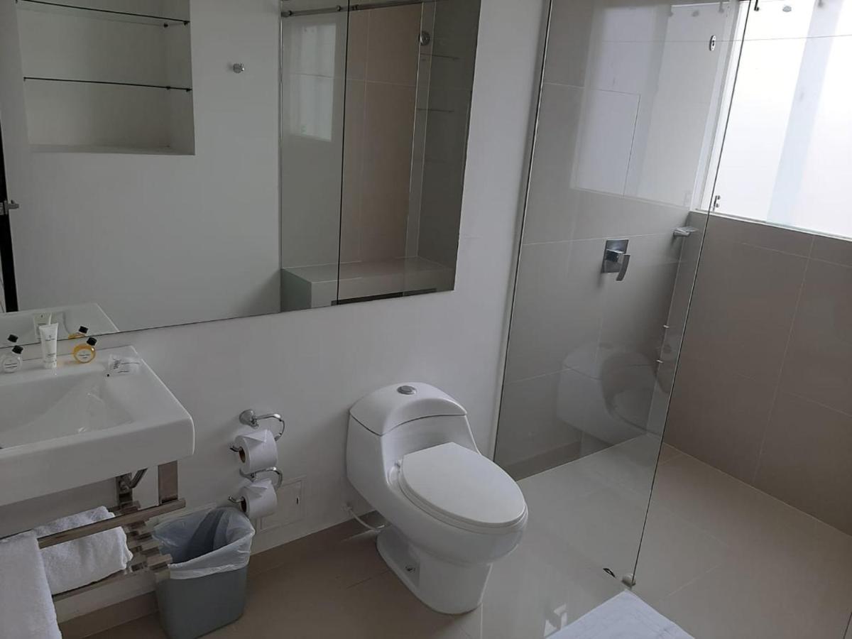 Hotel Blue 66 Cali Bagian luar foto