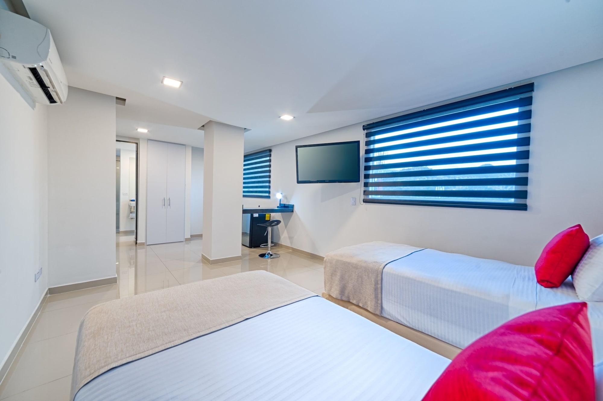 Hotel Blue 66 Cali Bagian luar foto