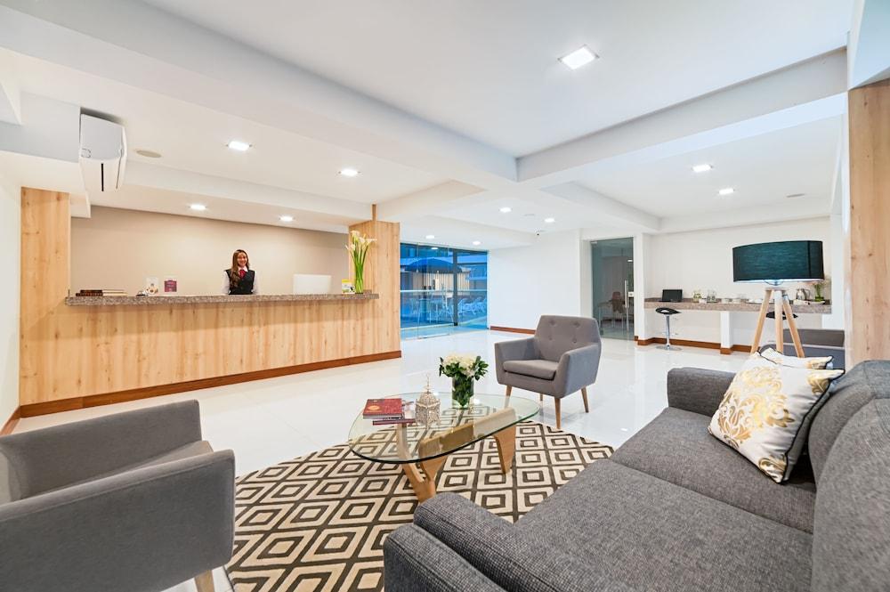 Hotel Blue 66 Cali Bagian luar foto